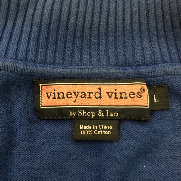 Like new vineyard vines sweater! - Picture 2 of 4